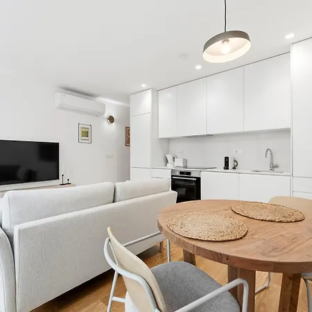 Brand New With Private Terrace Porto